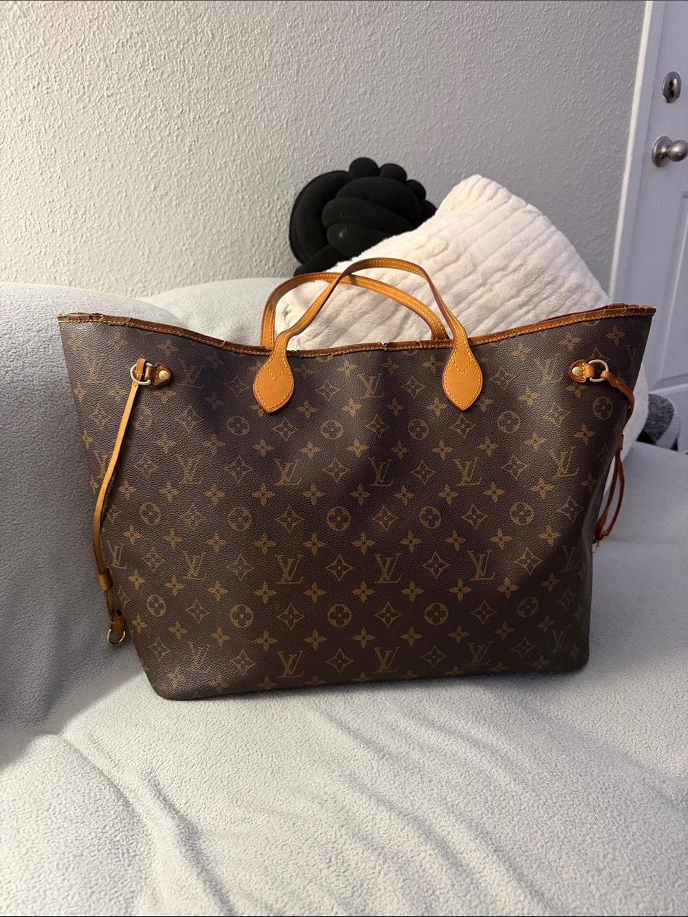Authentic Louis Vuitton Neverfull GM